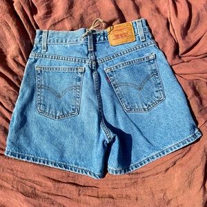 Vintage Levi’s Jean Shorts
